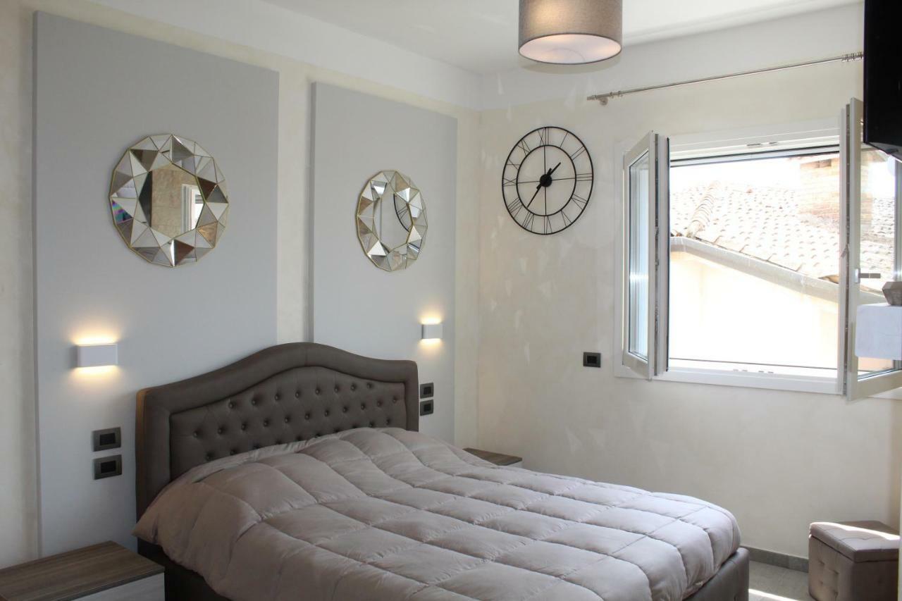 Villa Martina Luxury Rooms Desenzano del Garda Exterior foto